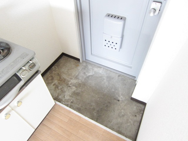 川口市本町１丁目の賃貸マンションの玄関|別室参考写真です。