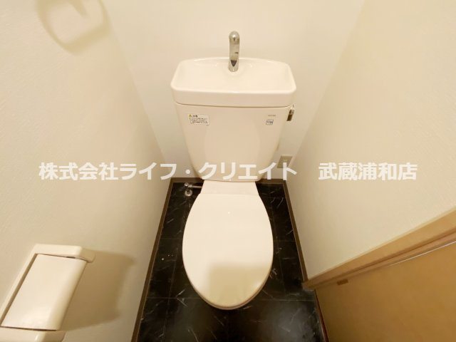 プレスティージュのトイレ|別号室の参考写真です。