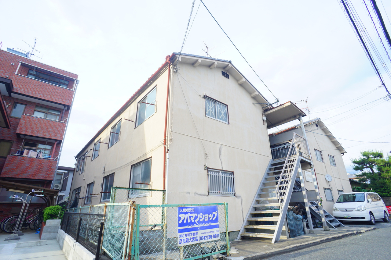 大宮荘のエントランス
