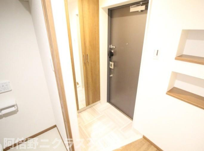 Mon maison1の玄関|内装は別部屋の参考写真です。
