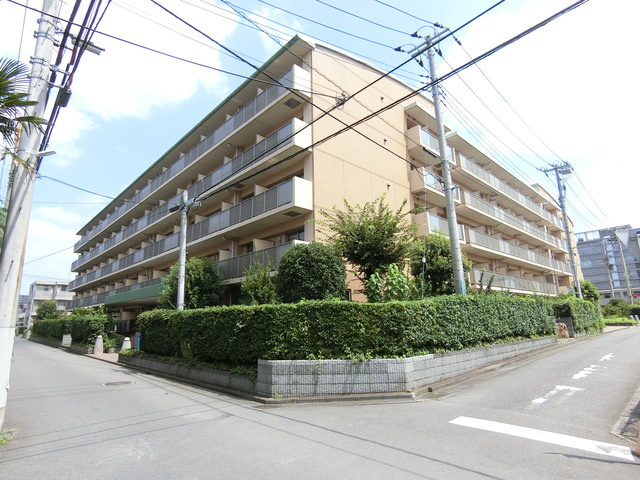 ミレニアム北浦和　A棟の外観