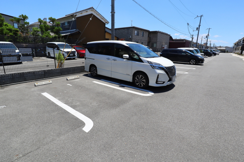 プレッソ橿原Ⅱの駐車場