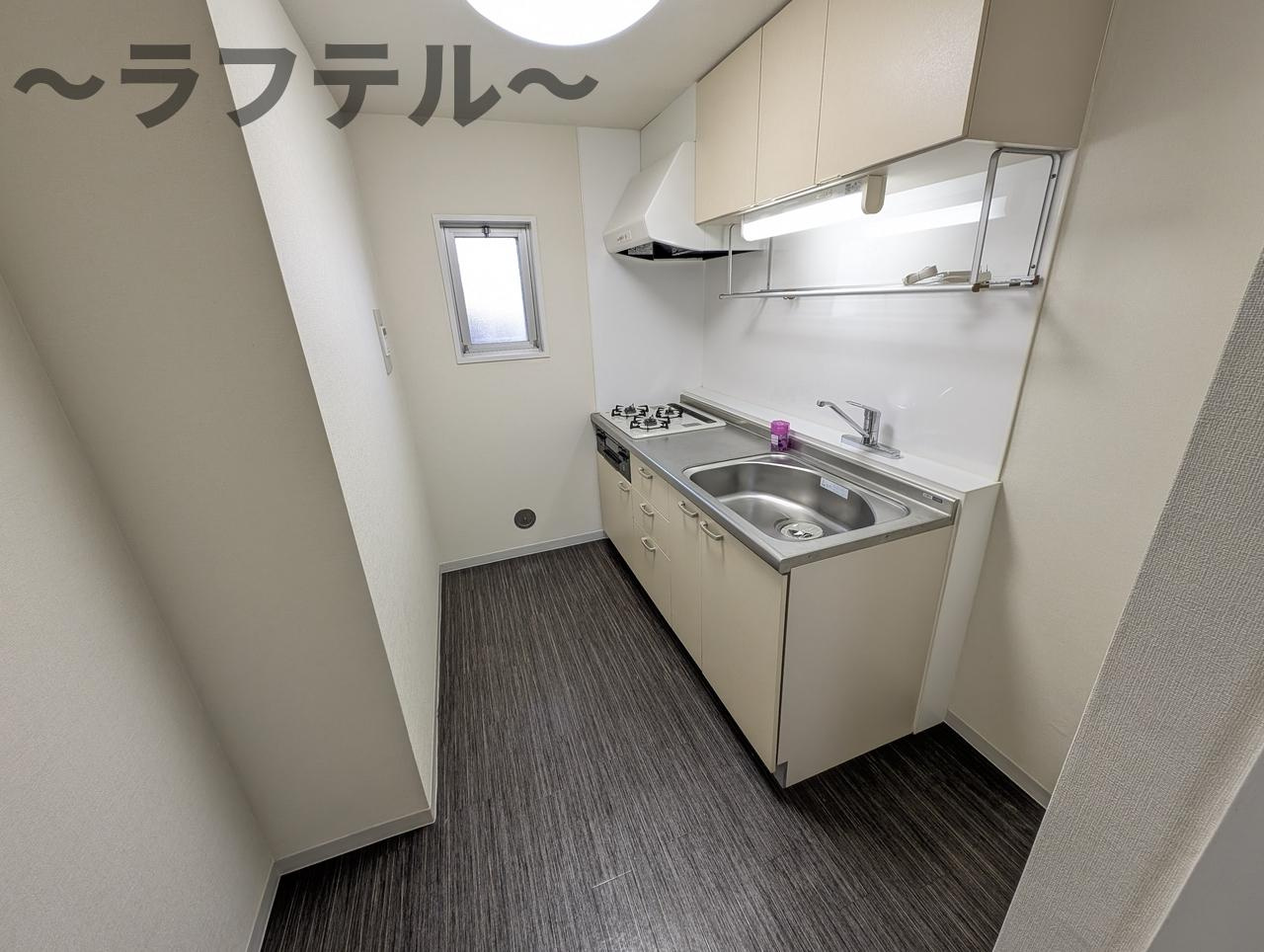 所沢市小手指町４丁目の賃貸マンションのキッチン