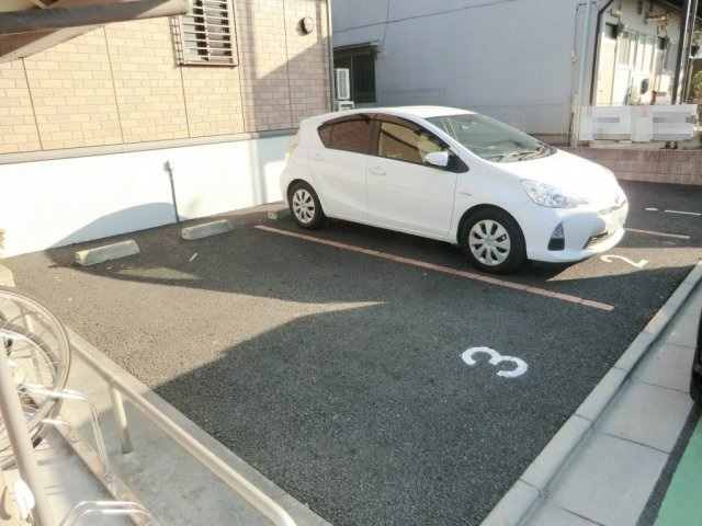 アネシスの駐車場|☆敷地内駐車場☆※空きは要確認です。