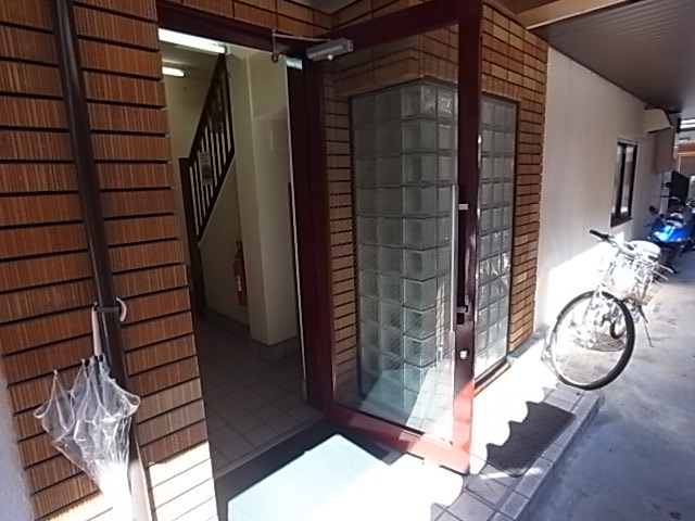 コーポ綿町のエントランス