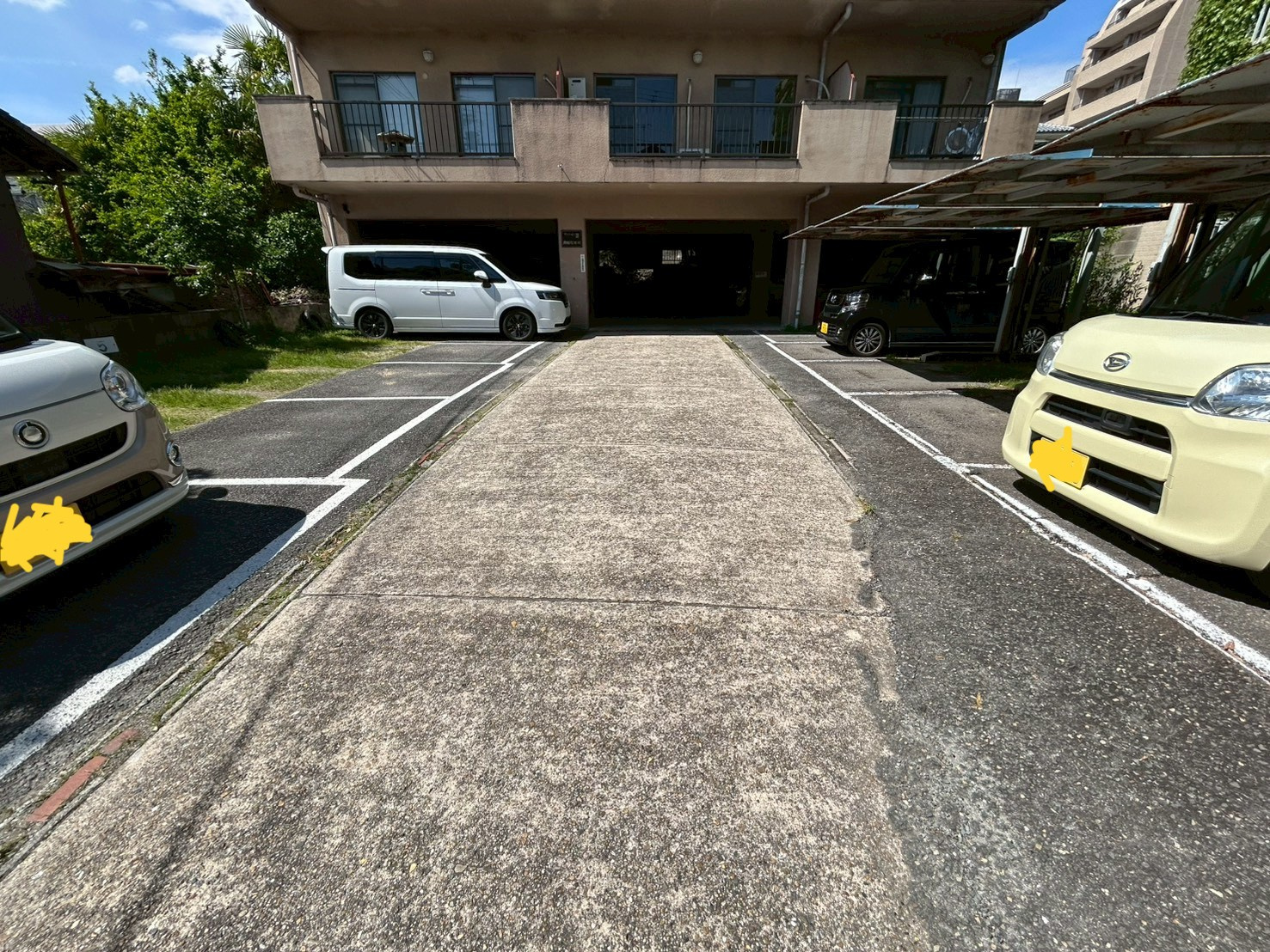 マンション芝の駐車場