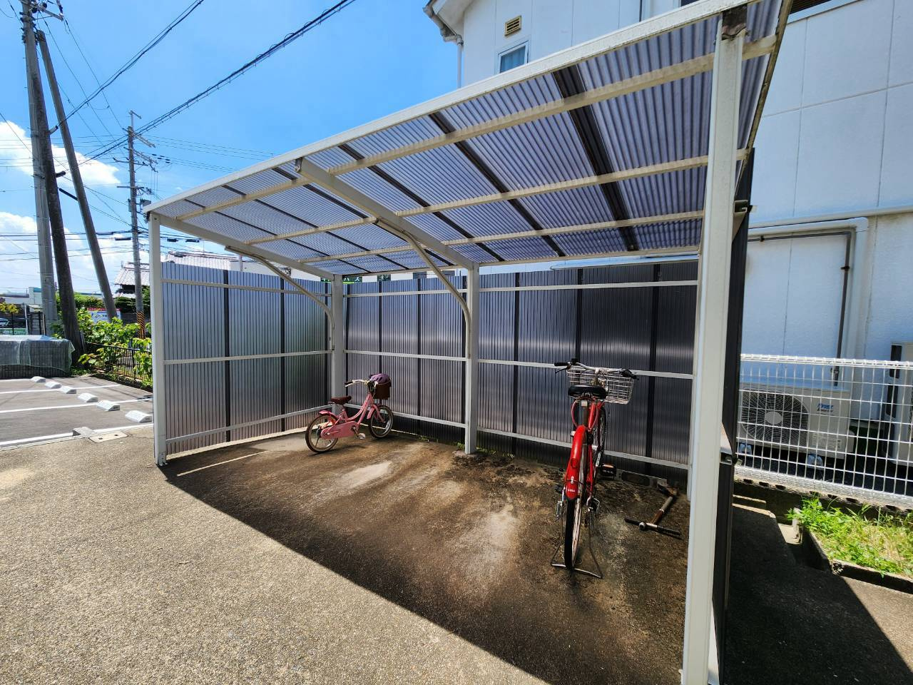 レスポワールⅡの駐車場