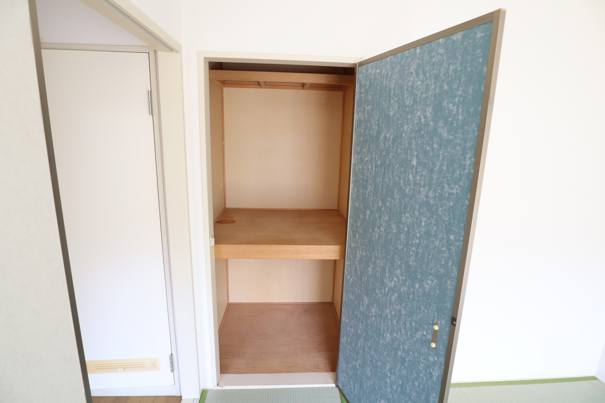コスモハイツ弐番館の収納
