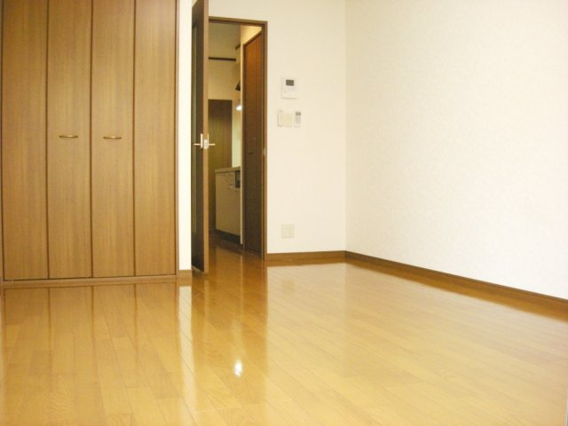 アンプルール　クラージュ西青木の居間・リビング|※別号室の参考写真です。