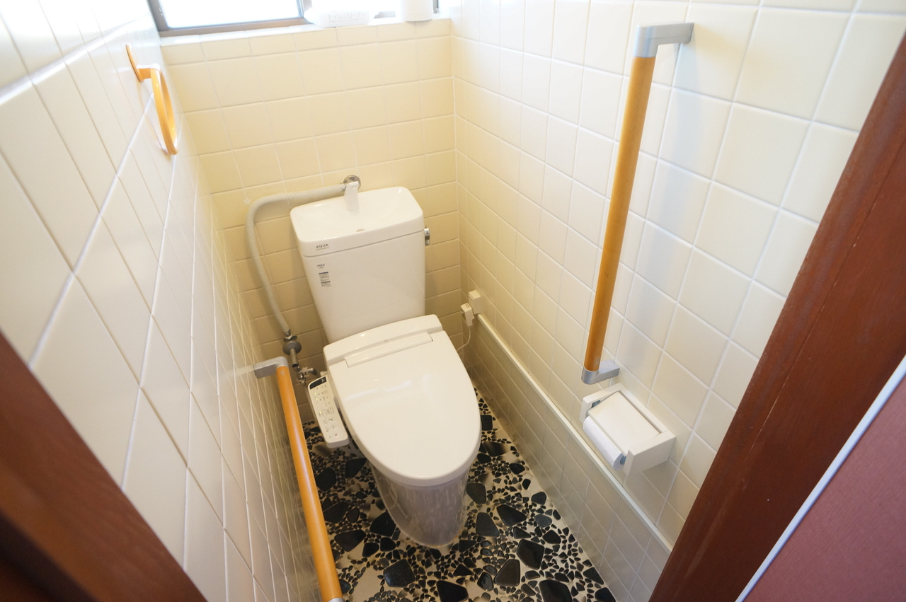 あやめ池南３丁目戸建のトイレ