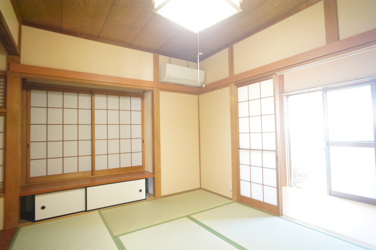 あやめ池南３丁目戸建の和室