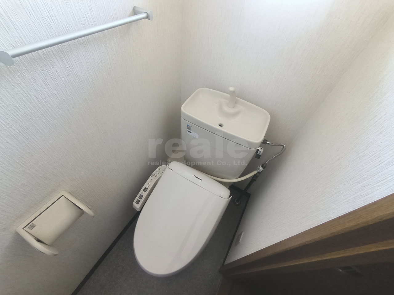 三鷹市新川３丁目の賃貸マンションのトイレ
