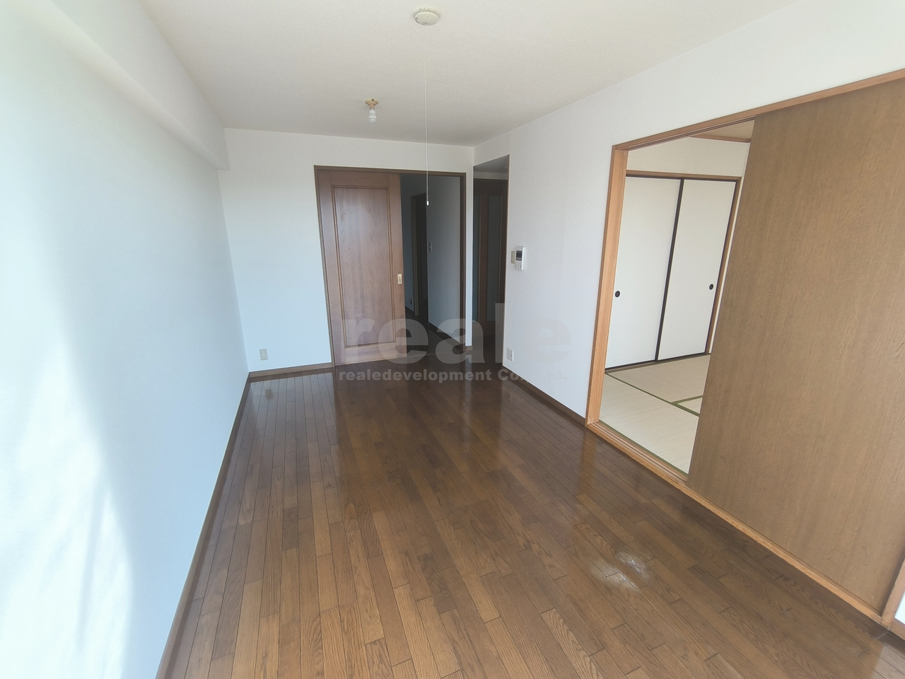 三鷹市新川３丁目の賃貸マンションの居間・リビング