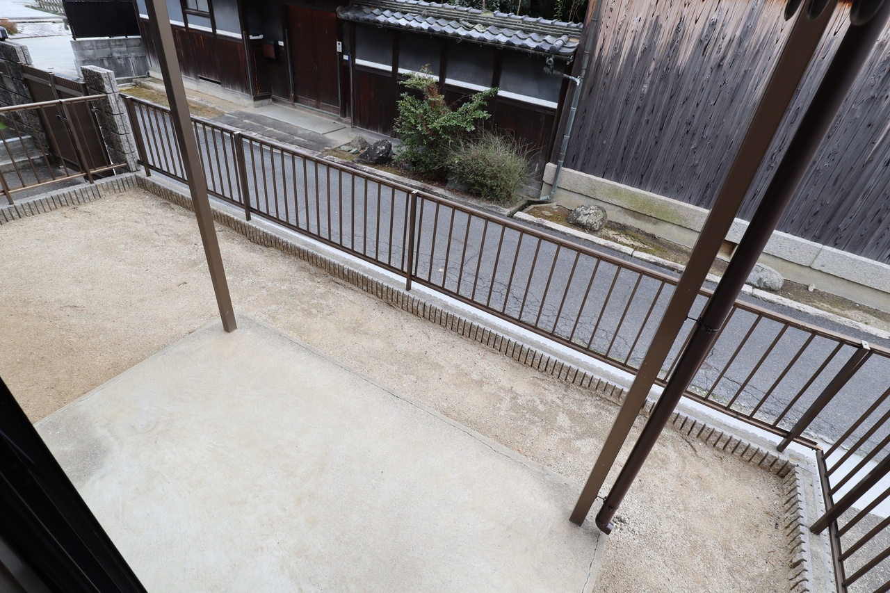 サニーハウス神宮前の庭