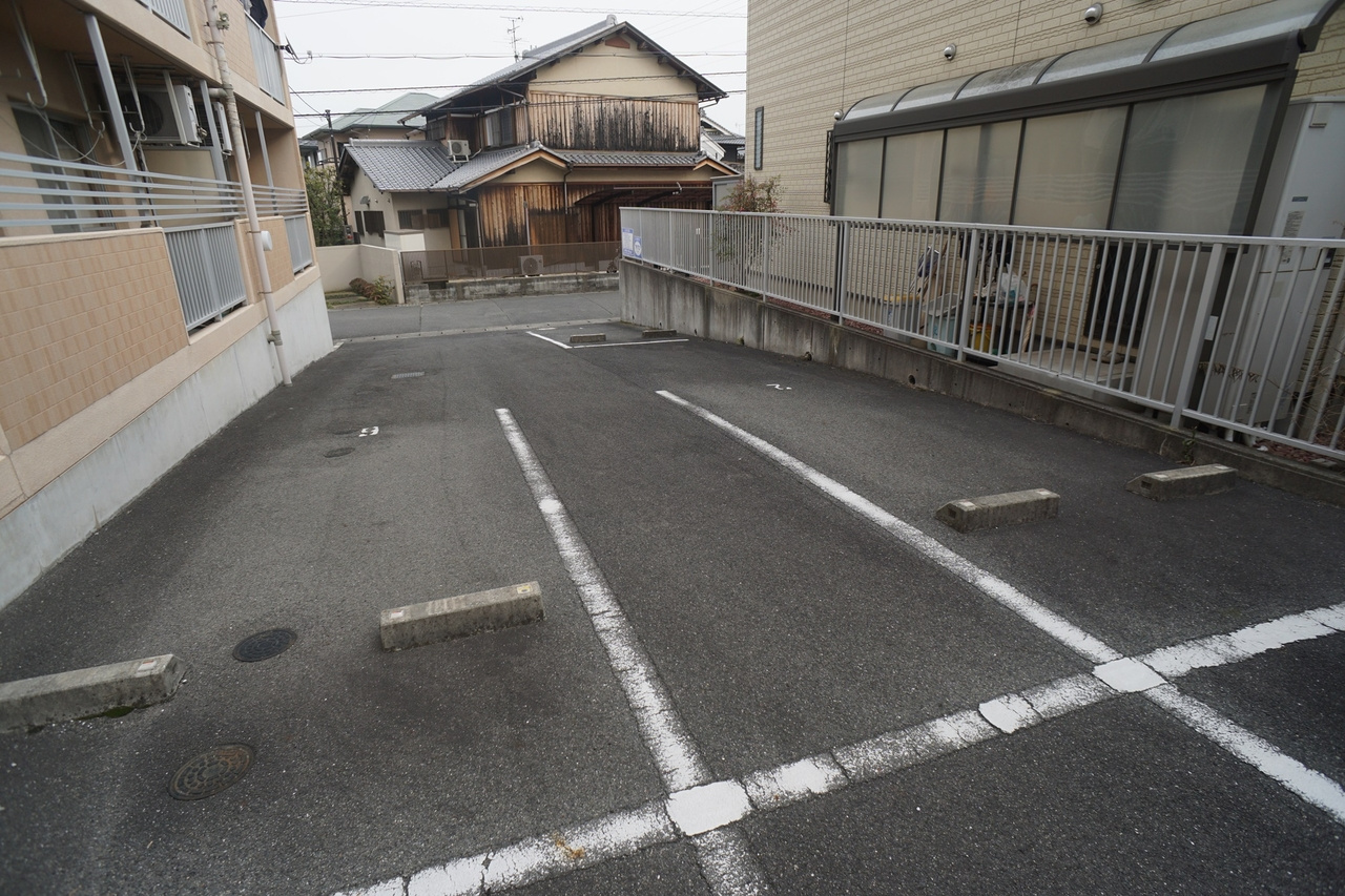 ルモンペジーブルの駐車場