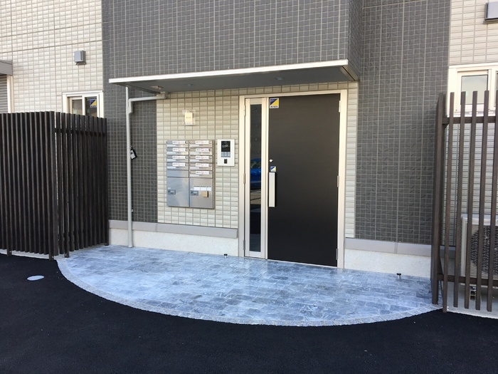 サニーソレイユのエントランス