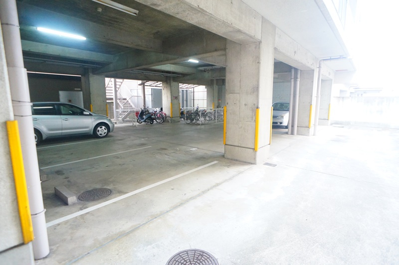矢埜ハイツの駐車場