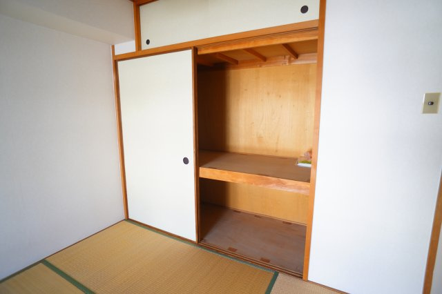 奈良三条町住宅2号棟の収納