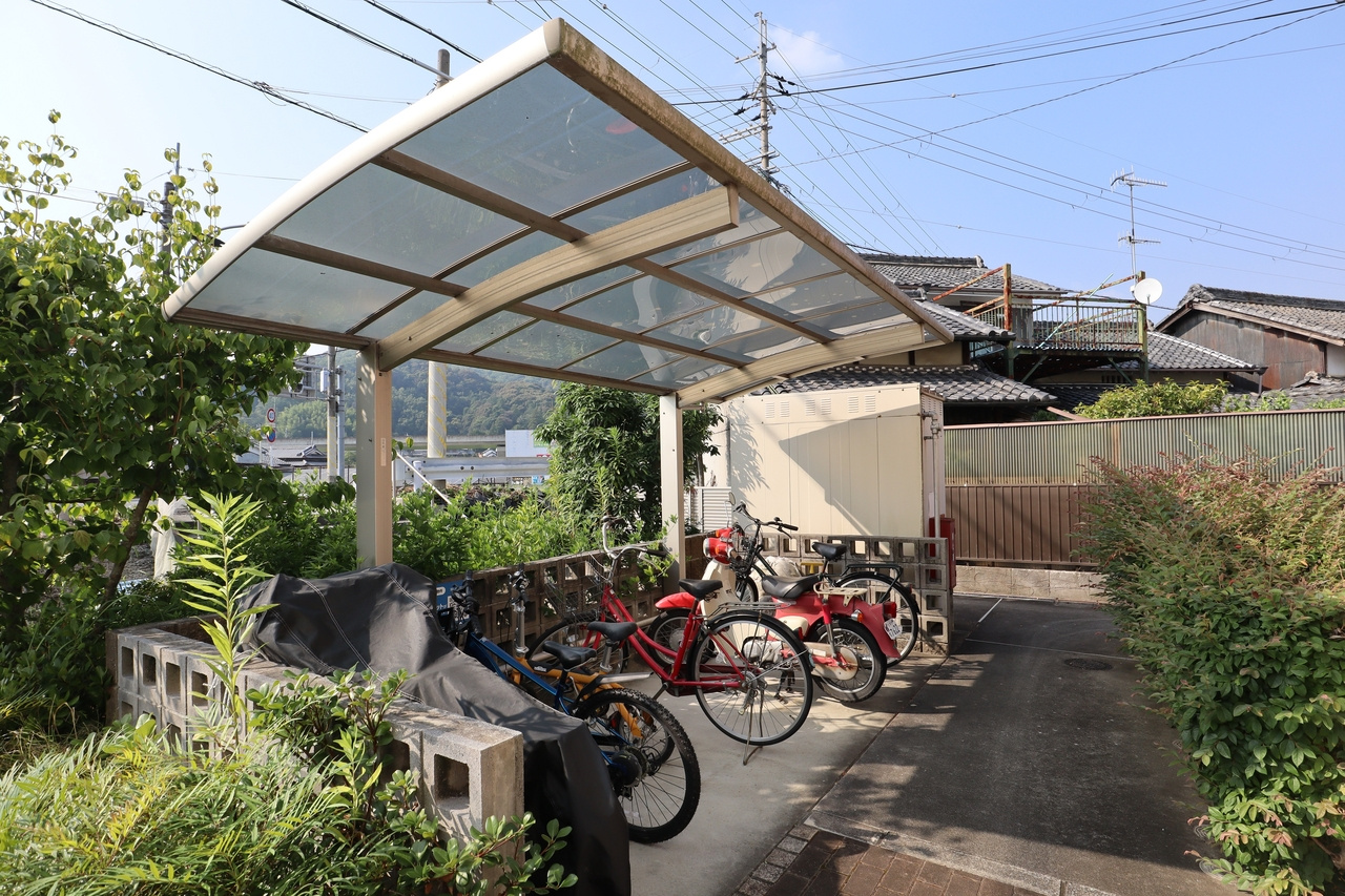 モン・ヴェールＧの駐車場