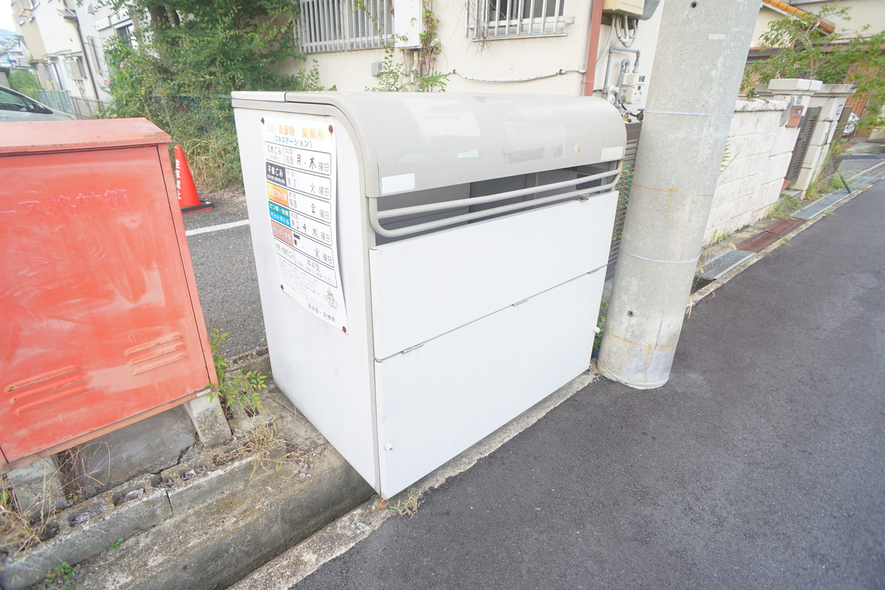 ツクモハイツのエントランス