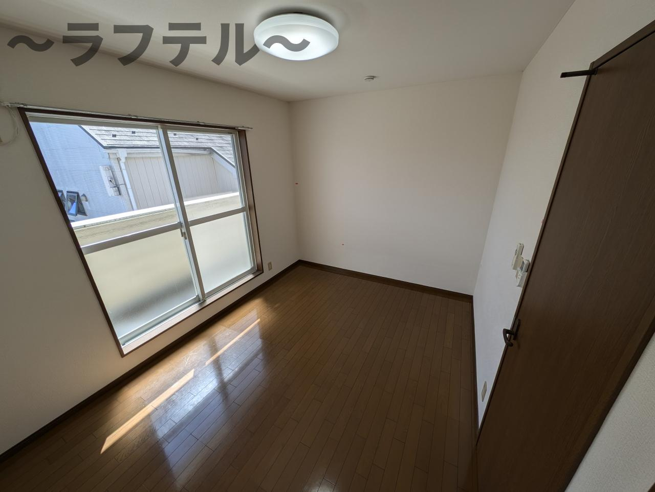 TRIANON-KOTESASHIの寝室
