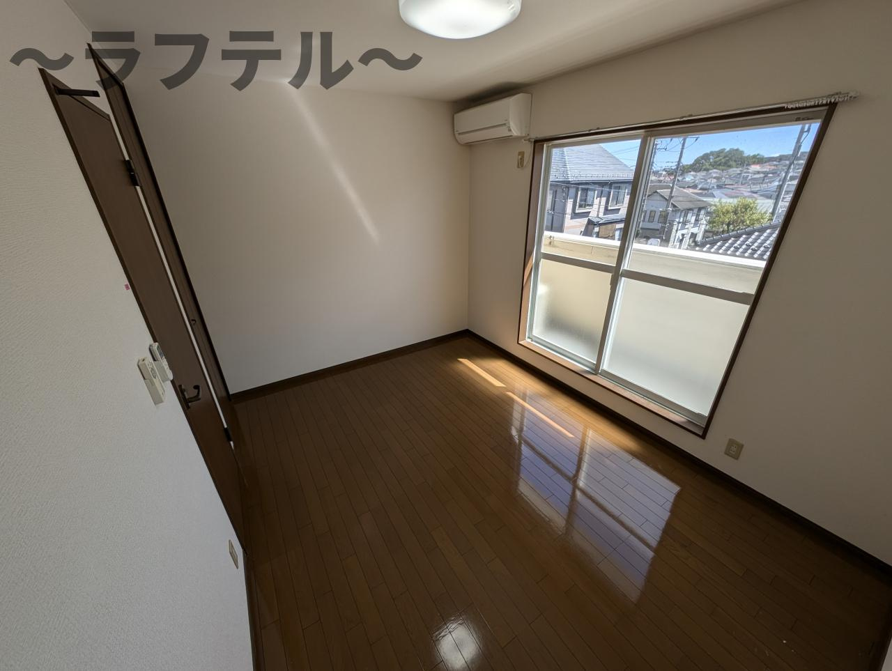 TRIANON-KOTESASHIの寝室