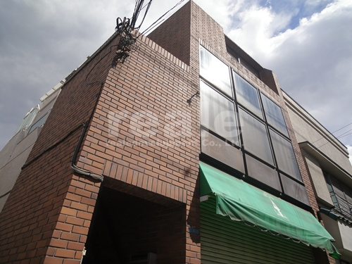 三鷹市井の頭４丁目の賃貸マンションの外観