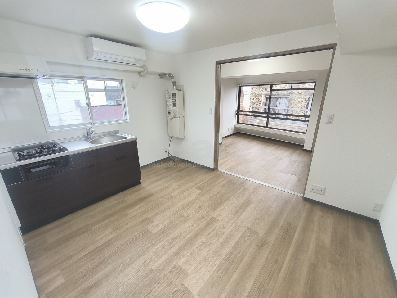 三鷹市井の頭４丁目の賃貸マンションの居間・リビング