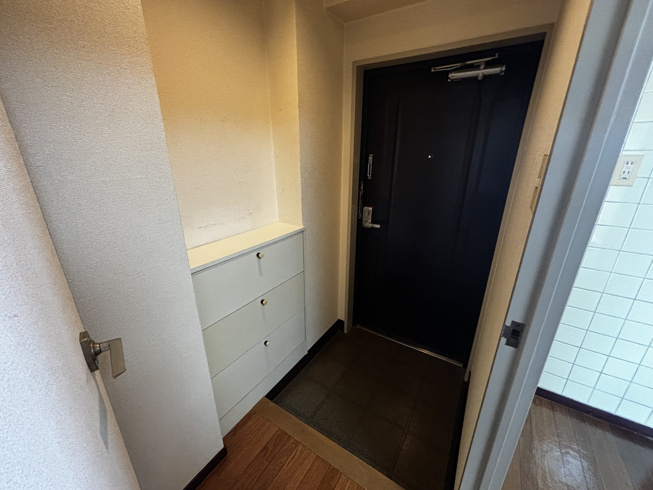 ジュネシオン大熊の玄関|※別号室の参考写真です。