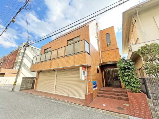 ラピーヌ甲東の外観|外観は落ち着いています