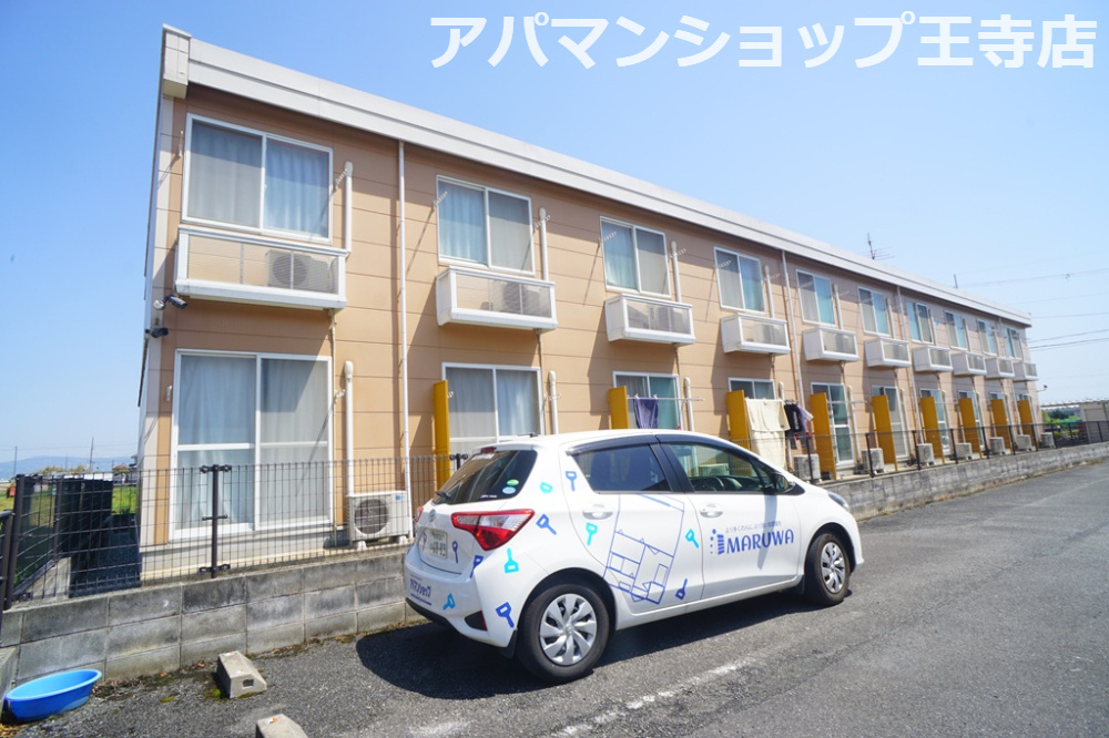 レオパレスビクトアール法隆寺の外観