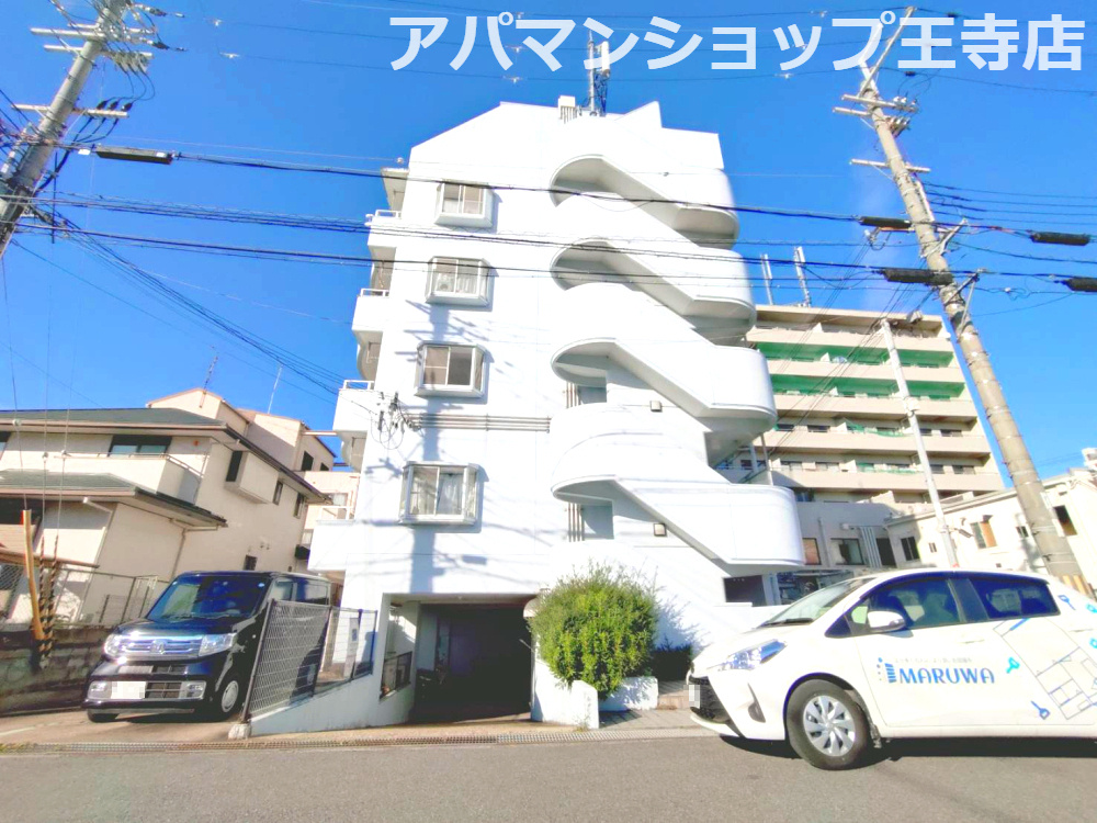 星和台プラザの外観
