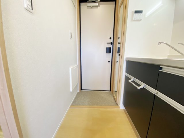 ペンタゴンの玄関|別号室の参考写真です。