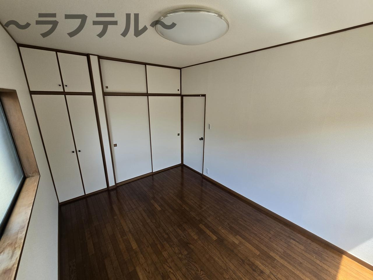 菊⼊邸の居間・リビング