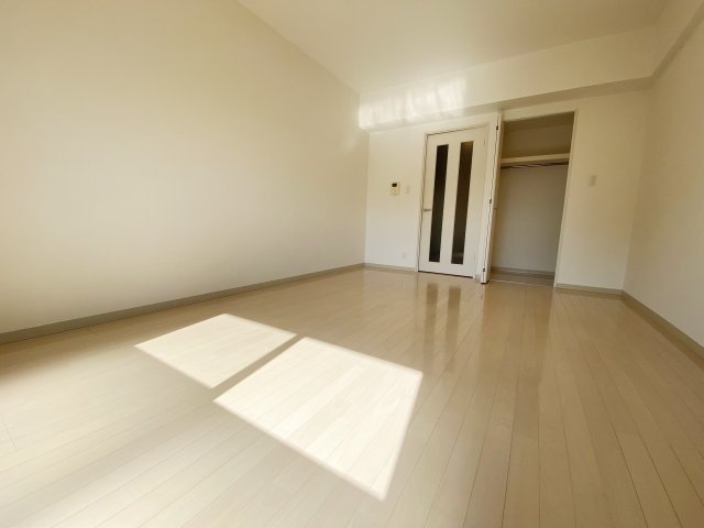 エスポワールワイエムの洋室|別号室の参考写真です。