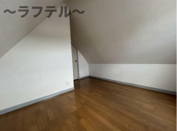 メープルハイム宮本町の洋室