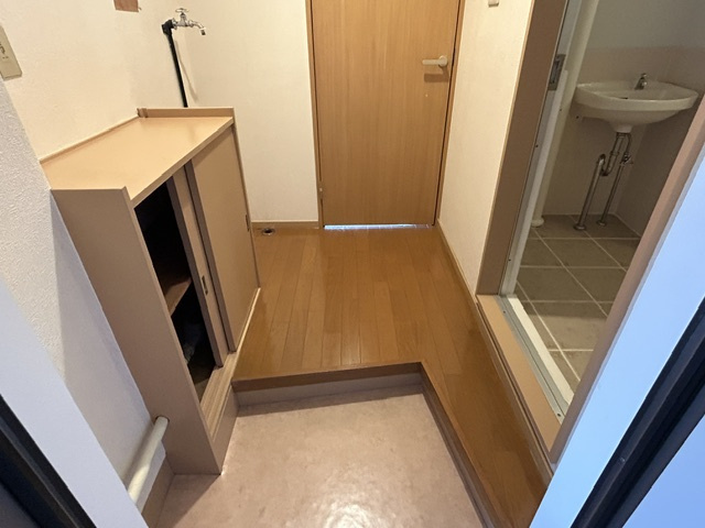 加来ビルの玄関