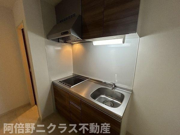 F asecia Schedarのキッチン