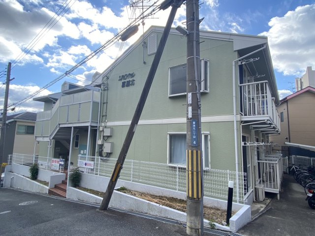 シティロイヤル富雄北の外観