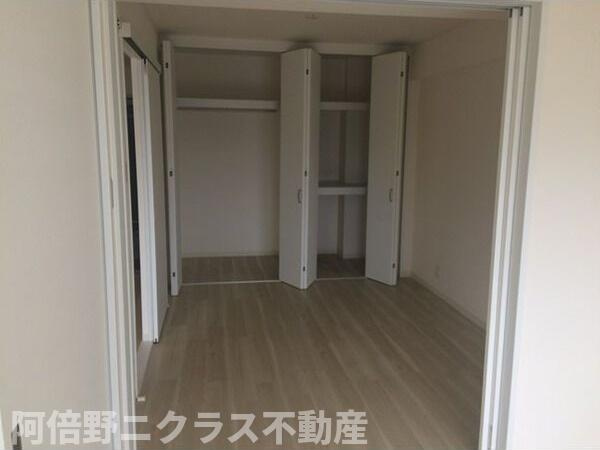 フラットフォーアイザワの収納|内装は別部屋の参考写真です。