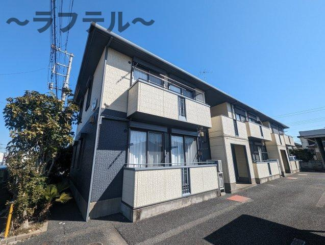 ウェストジュネスの外観