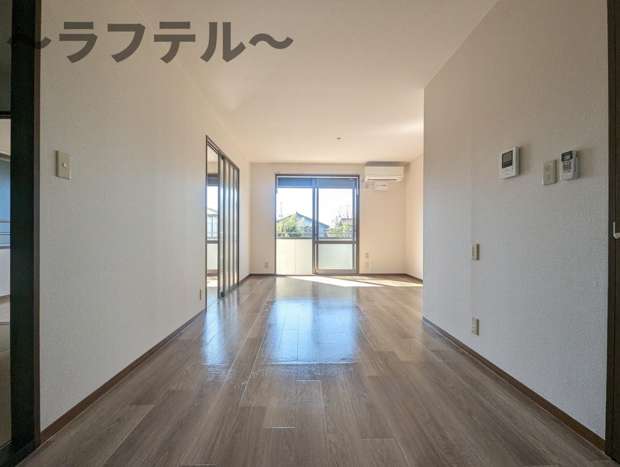 ウェストジュネスの居間・リビング|別部屋イメージ写真