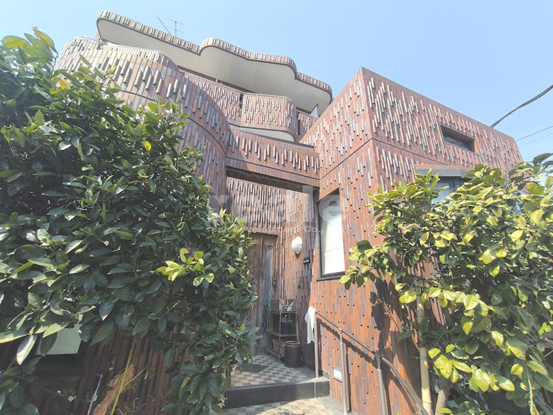 三鷹市牟礼２丁目の賃貸マンションの外観