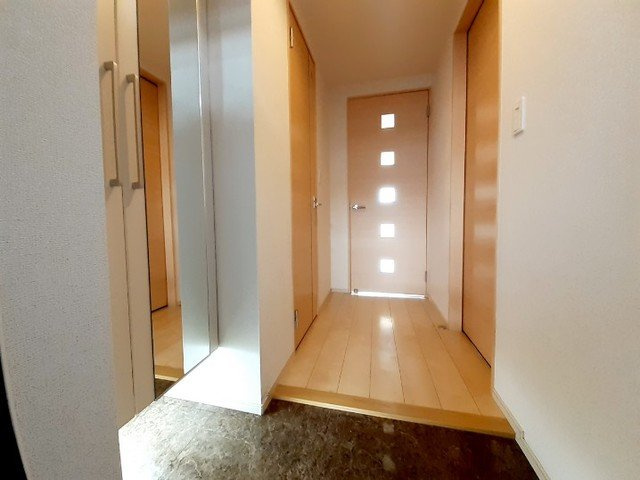 エストラット狭山の玄関|ゆったりとした玄関です