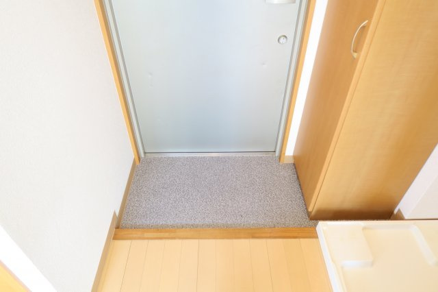 ウエストシティタワーズの玄関|別号室の参考写真です。