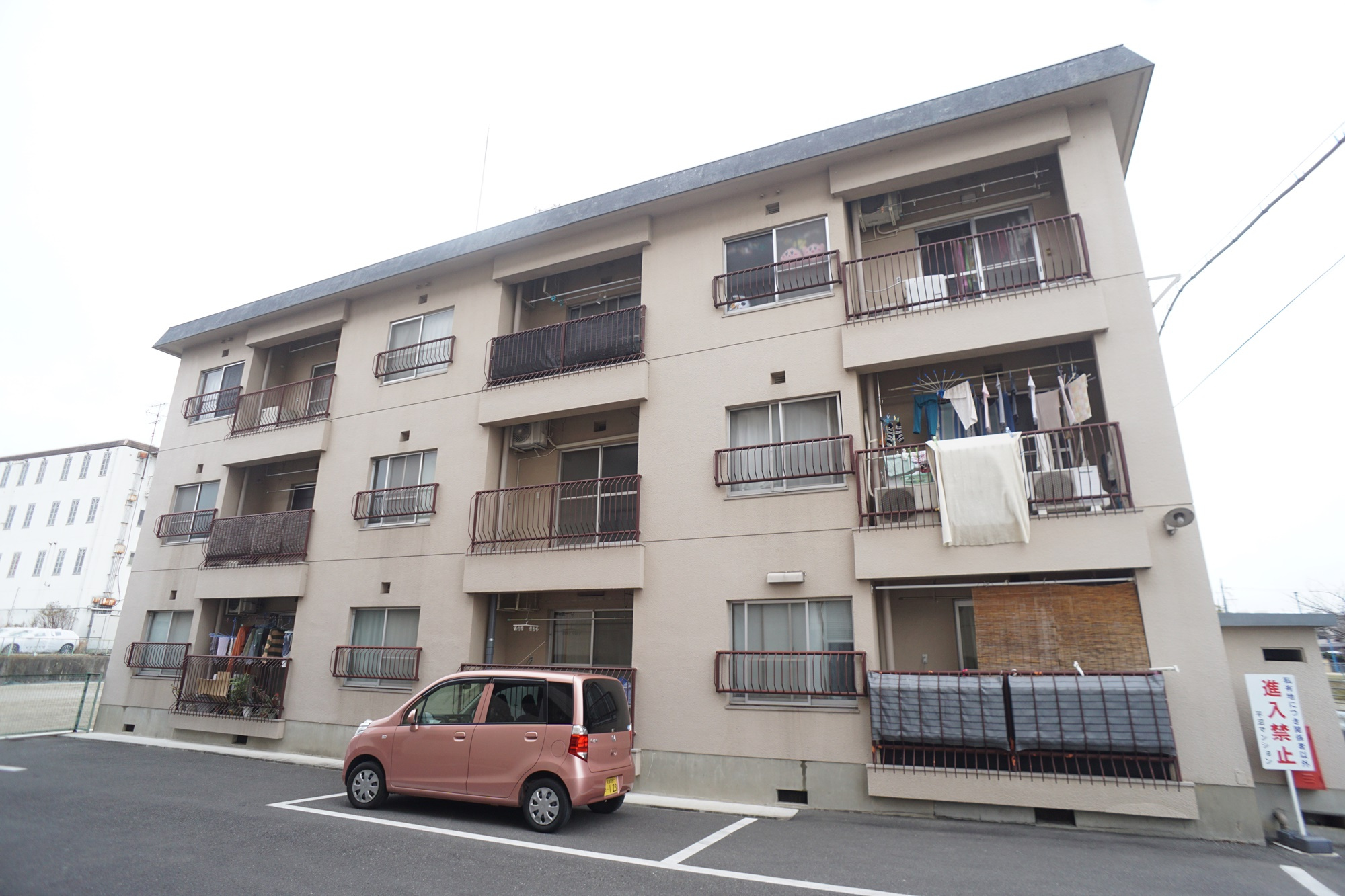 ハイツ平沼の外観