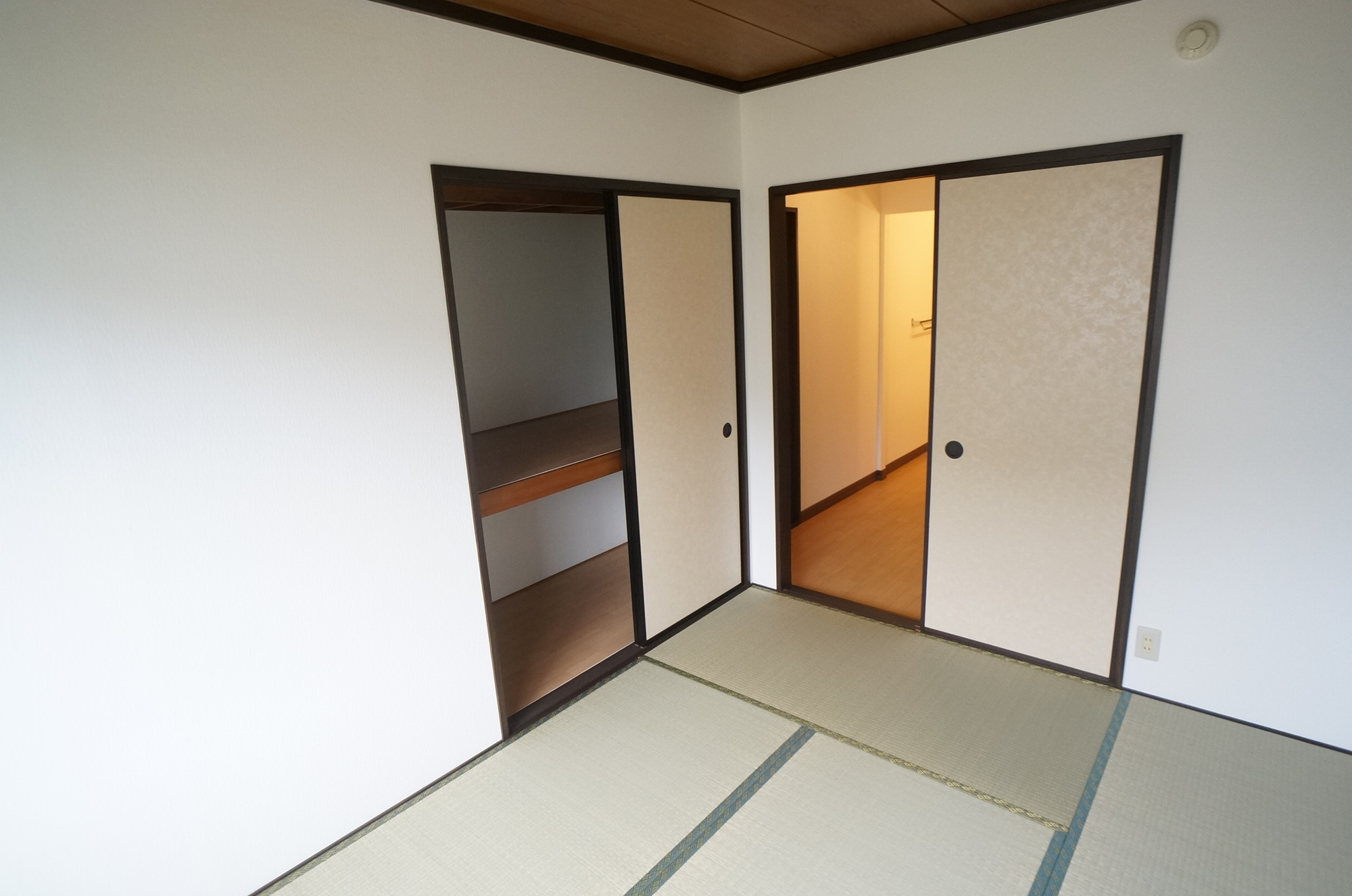 タウニィエスティーの和室