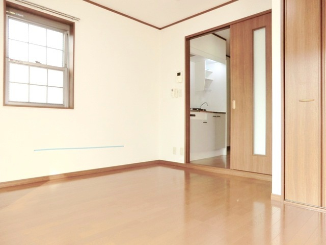 アムールＡＫＩＲＡの洋室