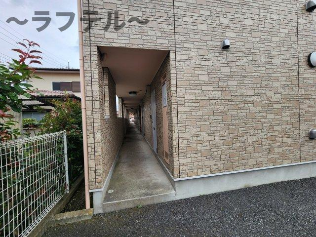 ドリーム狭山南KG棟のエントランス