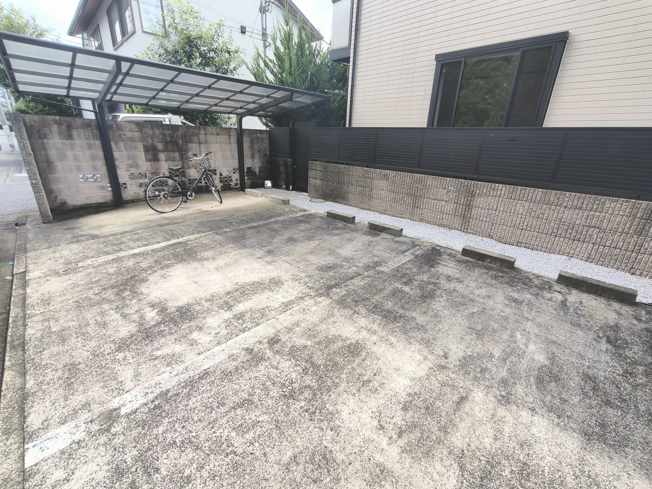 武蔵野市吉祥寺北町３丁目のアパートの駐車場